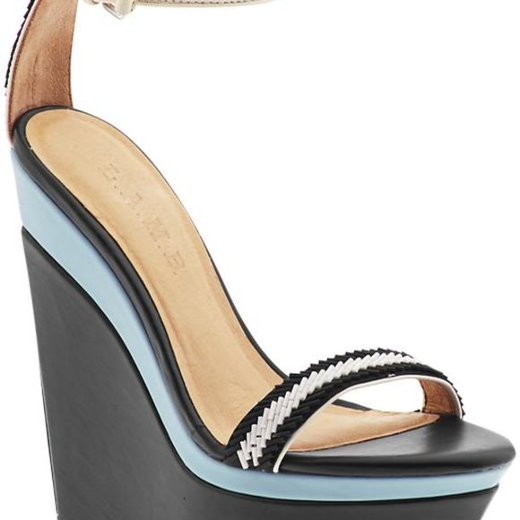 L.A.M.B. Sandals - Picture 8 of 8